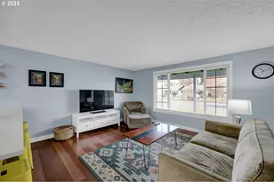 1036 Oak St, Junction City, OR 97448 - Photo 6