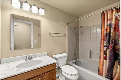 305 S 68th Pl, Springfield, OR 97478 - Photo 32