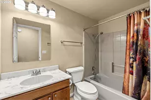 305 S 68th Pl, Springfield, OR 97478 - Photo 32