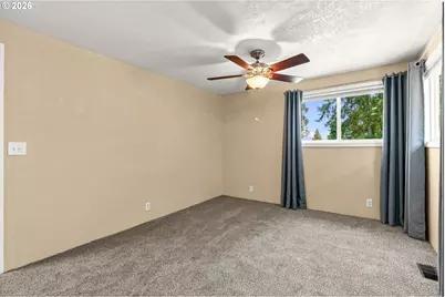 305 S 68th Pl, Springfield, OR 97478 - Photo 24