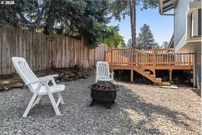 305 S 68th Pl, Springfield, OR 97478 - Photo 36