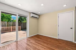 305 S 68th Pl, Springfield, OR 97478 - Photo 12