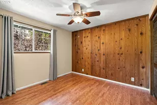 305 S 68th Pl, Springfield, OR 97478 - Photo 28