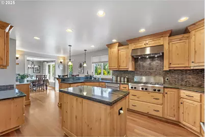 14170 SW 119th Pl, Portland, OR 97224 - Photo 10