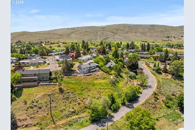 300 Hillcrest Dr, Baker City, OR 97814 - Photo 6