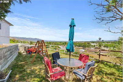 300 Hillcrest Dr, Baker City, OR 97814 - Photo 46