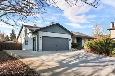 18320 Chris Ct, Gladstone, OR 97027 - Photo 2