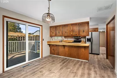 18320 Chris Ct, Gladstone, OR 97027 - Photo 12