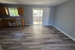 340 NW Elizabeth Ave, Winston, OR 97496 - Photo 6