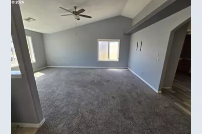 340 NW Elizabeth Ave, Winston, OR 97496 - Photo 2