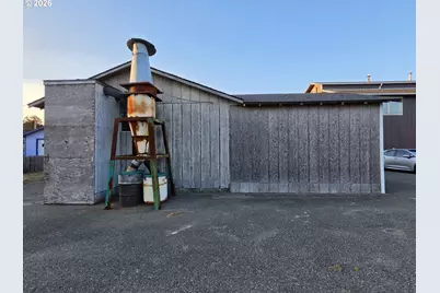 1205 Oregon St, Port Orford, OR 97465 - Photo 26