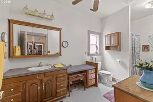 208 7th St, Myrtle Point, OR 97458 - Photo 28