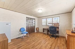 208 7th St, Myrtle Point, OR 97458 - Photo 34