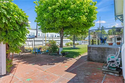 208 7th St, Myrtle Point, OR 97458 - Photo 12