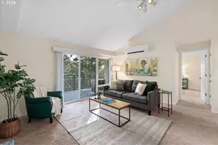 40 Crestfield Ct, Lake Oswego, OR 97035 - Photo 2