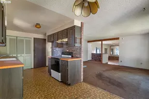 8621 SE Strawberry Ln, Milwaukie, OR 97267 - Photo 22