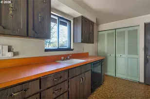 8621 SE Strawberry Ln, Milwaukie, OR 97267 - Photo 24