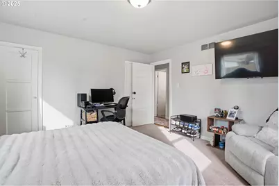 18085 SW Kinnaman Rd, Beaverton, OR 97078 - Photo 26