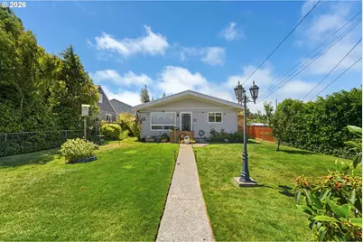 2478 Marion St, North Bend, OR 97459 - Photo 2