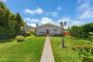 2478 Marion St, North Bend, OR 97459 - Photo 2