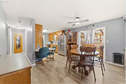2478 Marion St, North Bend, OR 97459 - Photo 8