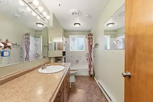 2478 Marion St, North Bend, OR 97459 - Photo 20