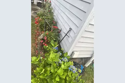 2478 Marion St, North Bend, OR 97459 - Photo 36