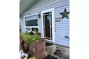 2478 Marion St, North Bend, OR 97459 - Photo 4