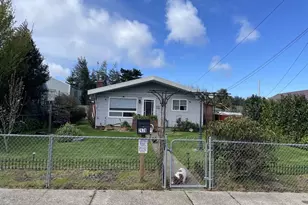 2478 Marion St, North Bend, OR 97459 - Photo 2