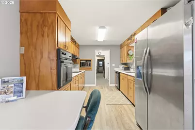 2478 Marion St, North Bend, OR 97459 - Photo 12