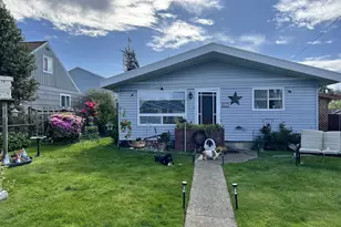 2478 Marion St, North Bend, OR 97459 - Photo 1