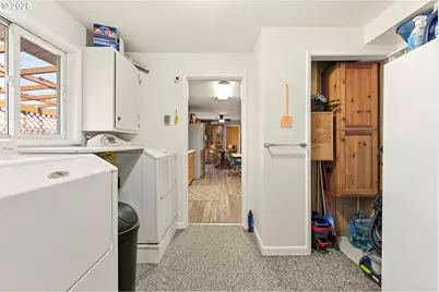 2478 Marion St, North Bend, OR 97459 - Photo 24