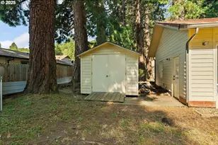 1525 Kendall St, Roseburg, OR 97471 - Photo 32