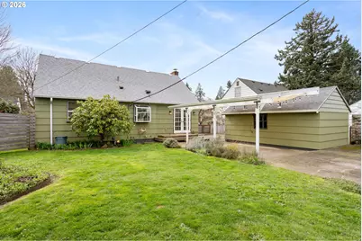 8913 SE Clay St, Portland, OR 97216 - Photo 32