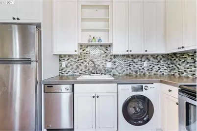 2087 NW Overton St #204, Portland, OR 97209 - Photo 12