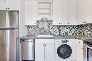 2087 NW Overton St, Portland, OR 97209 - Photo 12