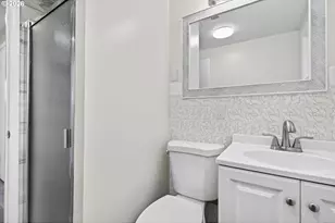 18624 SE Clinton St, Gresham, OR 97030 - Photo 26