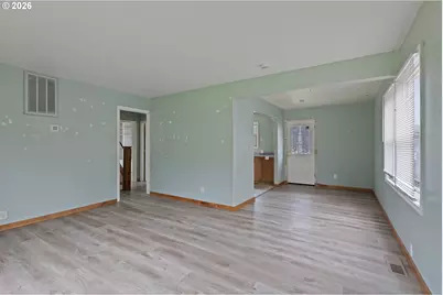 1710 SE Main St, Roseburg, OR 97470 - Photo 2