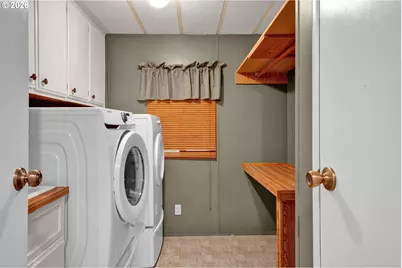 1200 E Central Ave #84, Sutherlin, OR 97479 - Photo 36