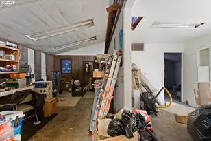 2730 W Sanders Ave, Roseburg, OR 97471 - Photo 36