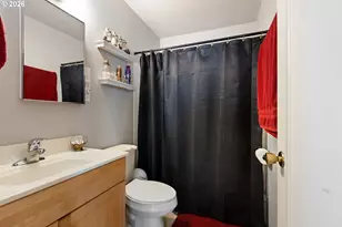 2730 W Sanders Ave, Roseburg, OR 97471 - Photo 24