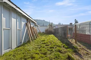 2730 W Sanders Ave, Roseburg, OR 97471 - Photo 44