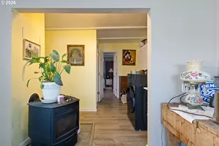 2730 W Sanders Ave, Roseburg, OR 97471 - Photo 32