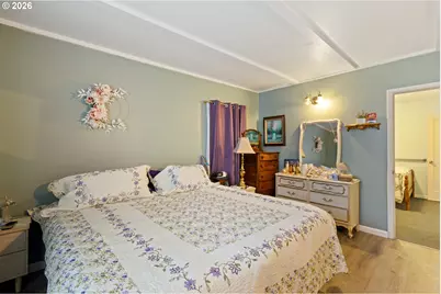 2730 W Sanders Ave, Roseburg, OR 97471 - Photo 22