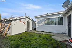 2730 W Sanders Ave, Roseburg, OR 97471 - Photo 42