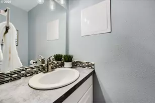 1312 NE Hogan Dr, Gresham, OR 97030 - Photo 12
