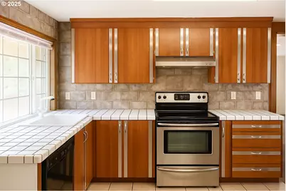 18695 SW Pike St, Beaverton, OR 97078 - Photo 4