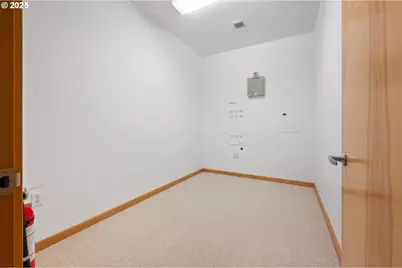 1120 NW Northrup St #102, Portland, OR 97209 - Photo 32