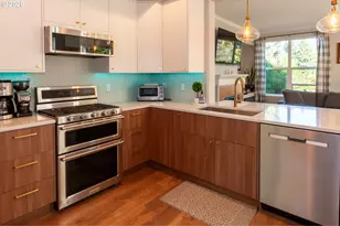 13162 SW Raptor Pl, Portland, OR 97223 - Photo 14