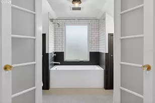 4225 SE Woodward St, Portland, OR 97206 - Photo 28